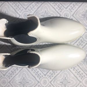 White short Go go boots